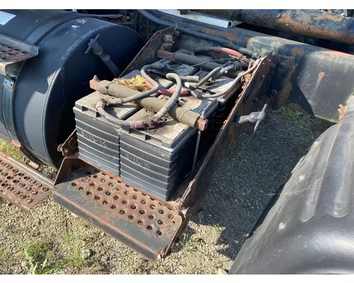 International 8100 Battery Box