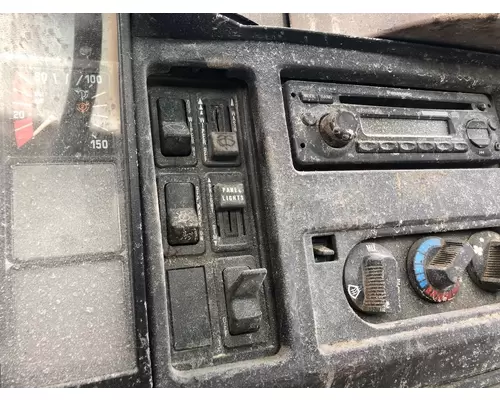 International 8100 Dash Assembly