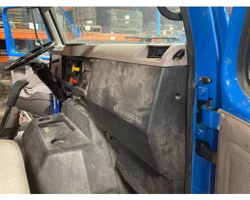 International 8100 Dash Assembly