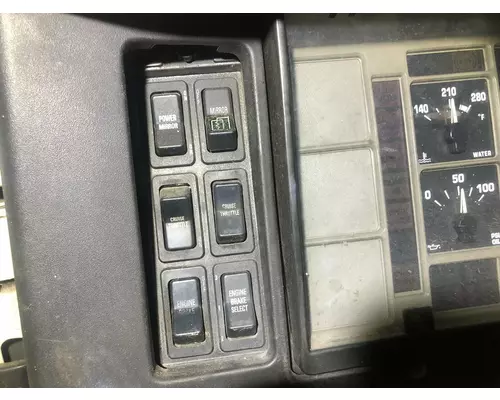 International 8100 Dash Assembly