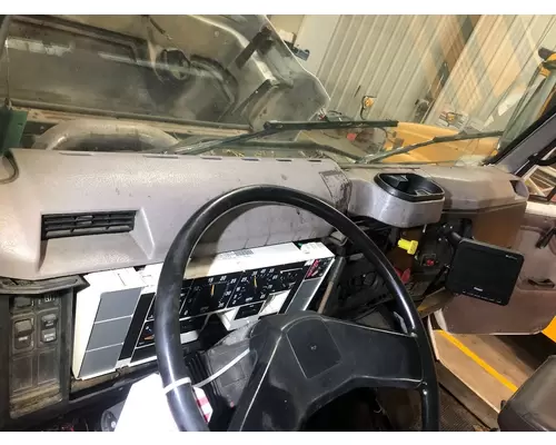 International 8100 Dash Assembly