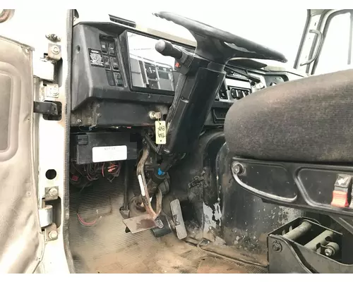 International 8100 Dash Assembly