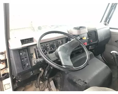 International 8100 Dash Assembly