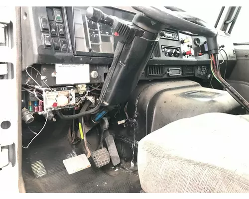 International 8100 Dash Assembly