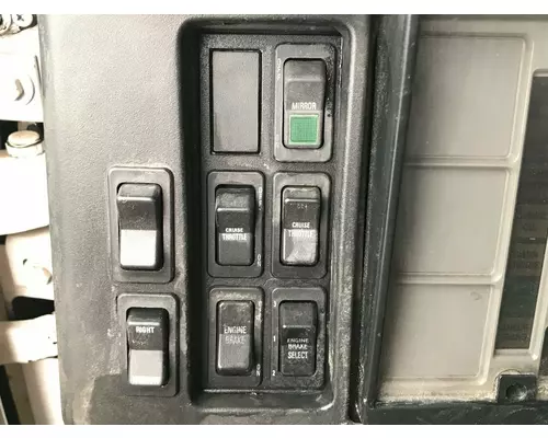 International 8100 Dash Assembly
