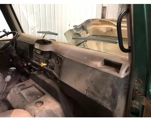 International 8100 Dash Assembly