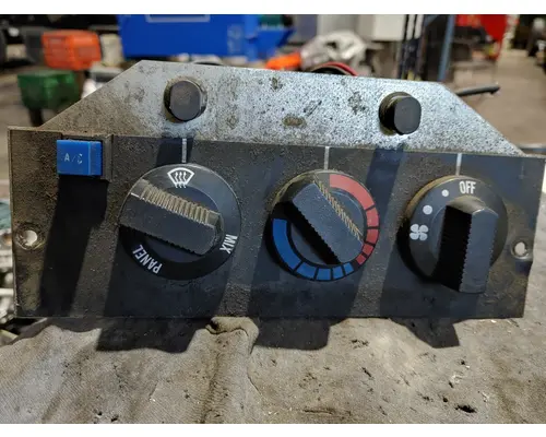 ECM (HVAC) INTERNATIONAL 8100 Truck Salvage International Inc