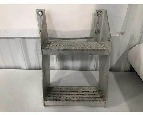 International 8100 Engine Brackets, Misc.