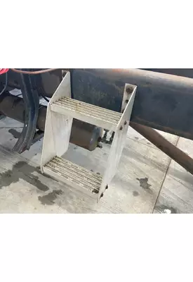 International 8100 Engine Brackets, Misc.