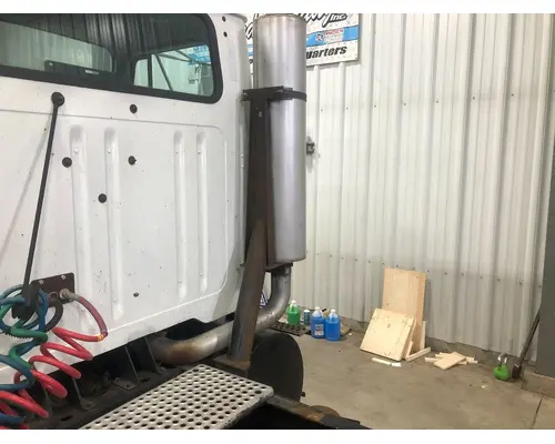 International 8100 Exhaust Assembly