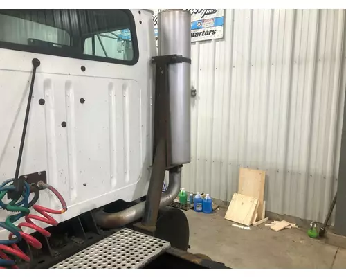 International 8100 Exhaust Bracket