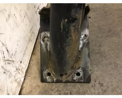 International 8100 Exhaust Bracket