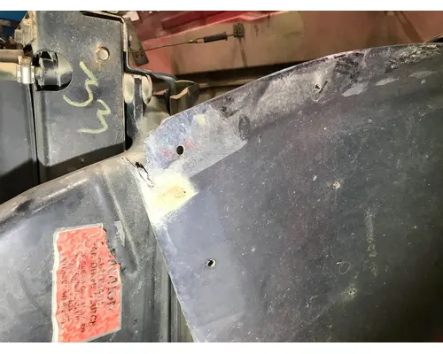 International 8100 Fender, Inner