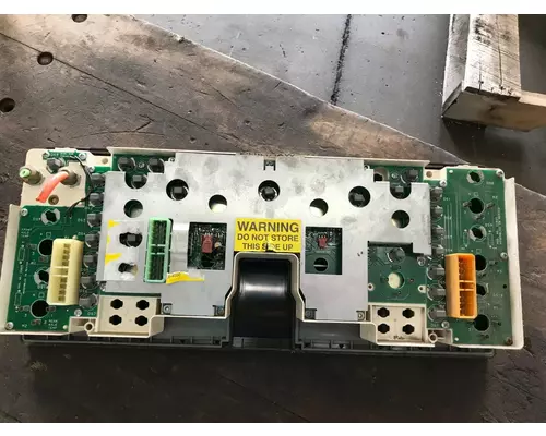 International 8100 Instrument Cluster