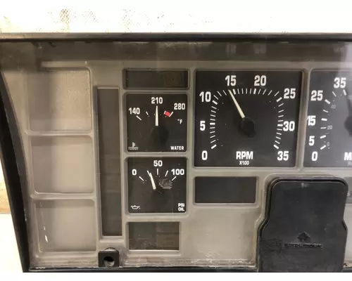 International 8100 Instrument Cluster