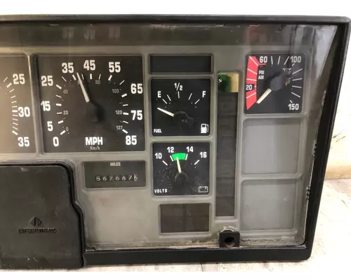 International 8100 Instrument Cluster