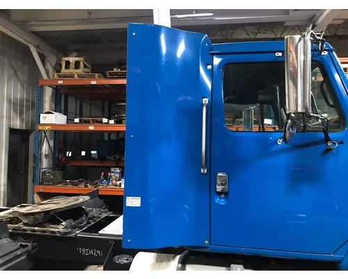 International 8100 Sleeper Fairing