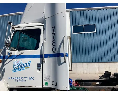 International 8100 Sleeper Fairing