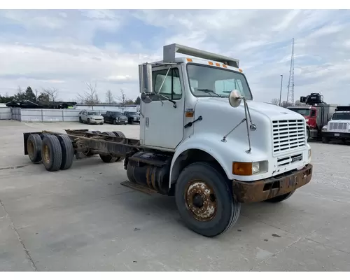 International 8100 Truck