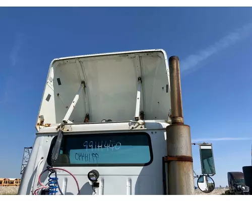 International 8100 Wind Deflector