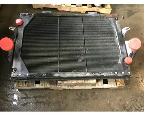 International 8200 Cooling Assembly. (Rad., Cond., ATAAC)