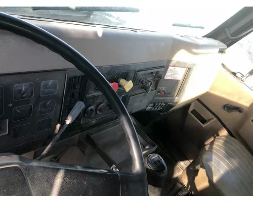 International 8200 Dash Assembly