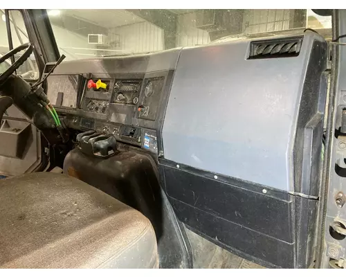 International 8200 Dash Assembly