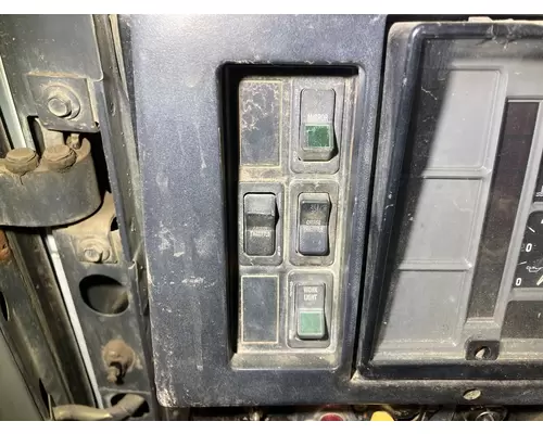 International 8200 Dash Panel