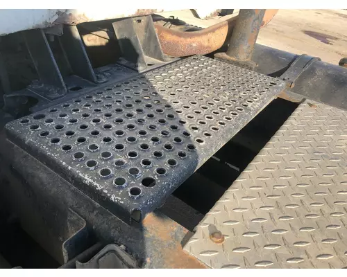 International 8200 Deckplate