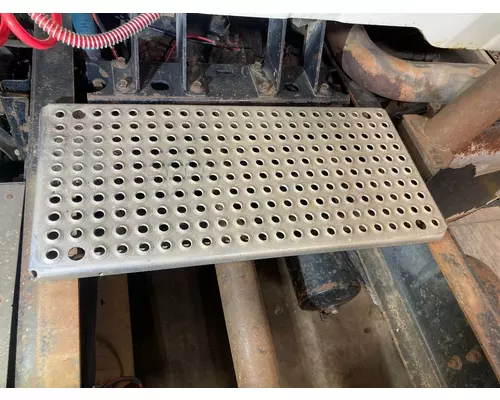 International 8200 Deckplate