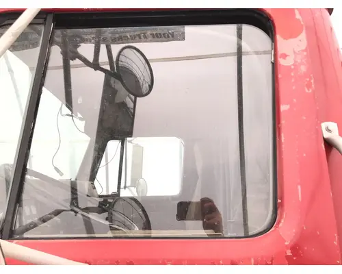 International 8200 Door Glass, Front