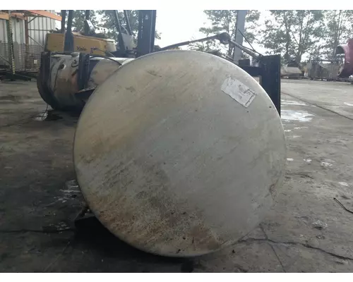 International 8200 Fuel Tank