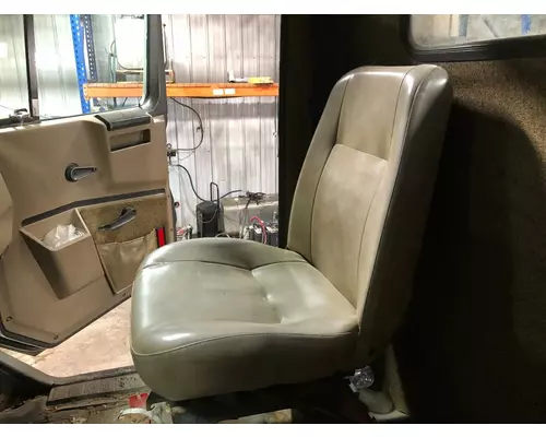 Seat, Front International 8200 Vander Haags Inc Dm