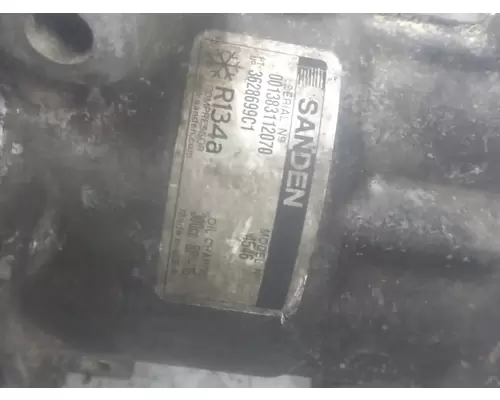 Air Conditioner Compressor INTERNATIONAL 8600 2679707 Ontario Inc