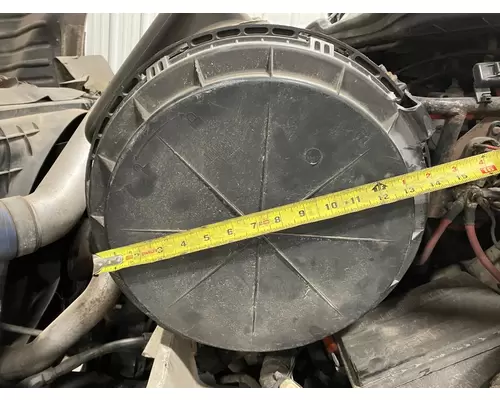 International 8600 Air Cleaner