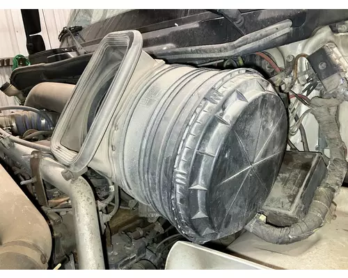International 8600 Air Cleaner
