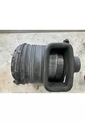 International 8600 Air Cleaner