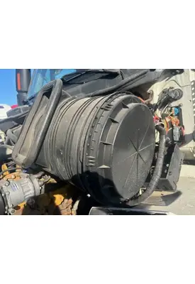 International 8600 Air Cleaner