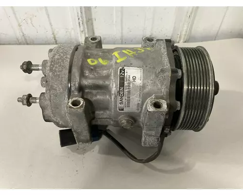 International 8600 Air Conditioner Compressor