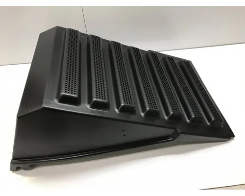 International 8600 Battery Box Cover