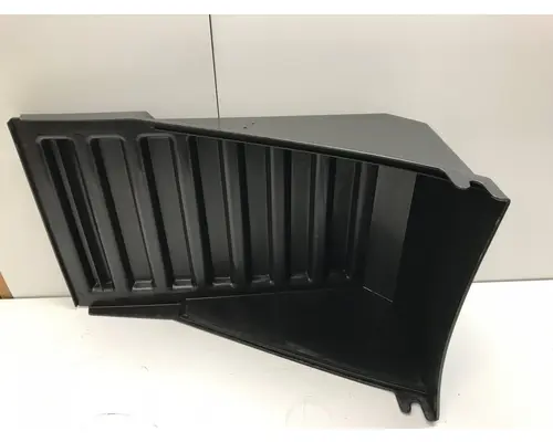 International 8600 Battery Box Cover