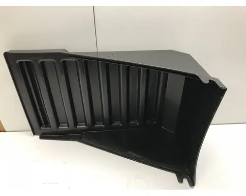 International 8600 Battery Box Cover