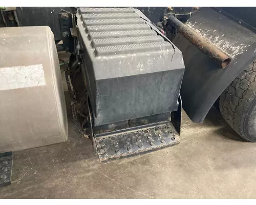 International 8600 Battery Box