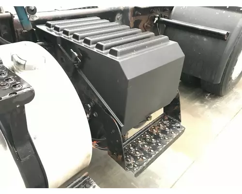 Battery Box International 8600 Vander Haags Inc Cb