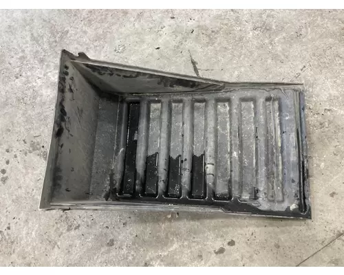 International 8600 Battery Box