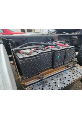 International 8600 Battery Box