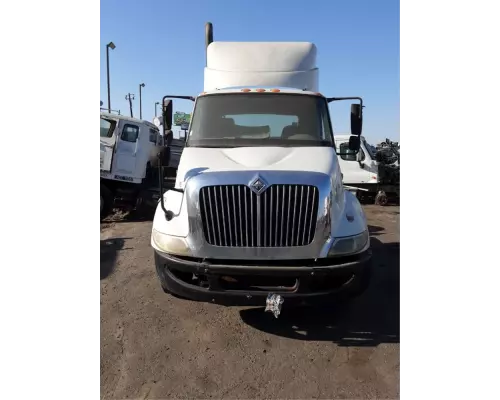 International 8600 Bumper Assembly, Front
