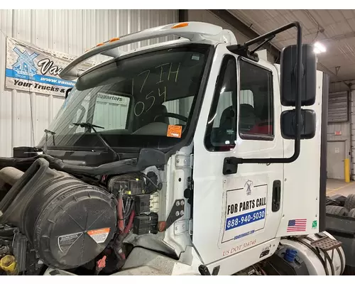 Cab INTERNATIONAL 8600 Vander Haags Inc Sf