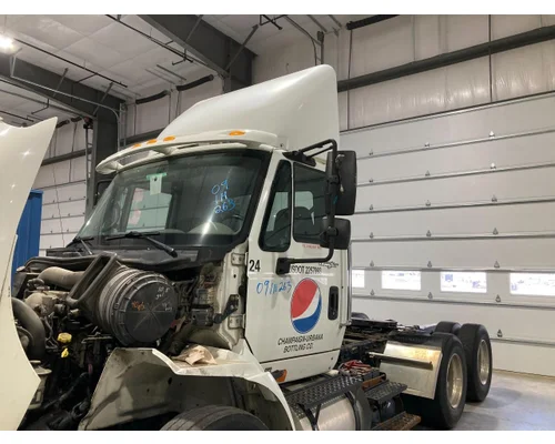Cab INTERNATIONAL 8600 Vander Haags Inc WM