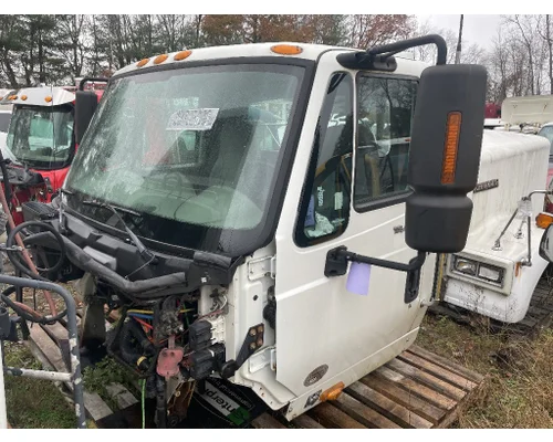 Cab INTERNATIONAL 8600 Camerota Truck Parts